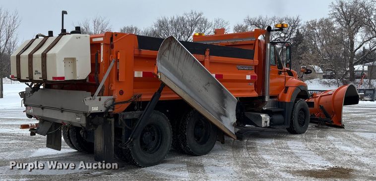 image for item DT6473 2011 International 7600 dump truck