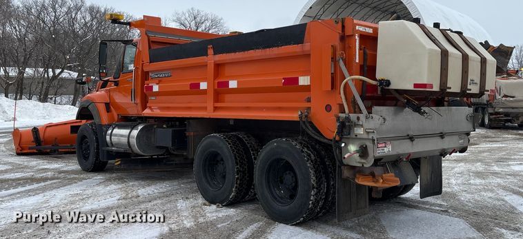 image for item DT6473 2011 International 7600 dump truck