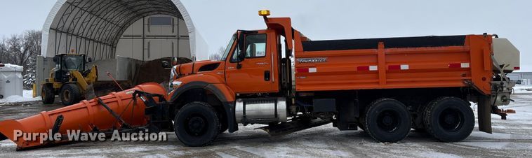 image for item DT6473 2011 International 7600 dump truck