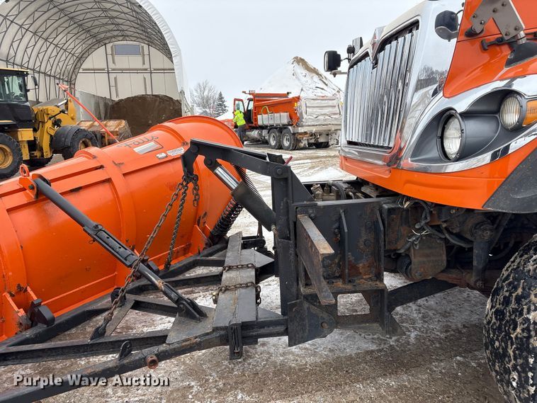 image for item DT6473 2011 International 7600 dump truck