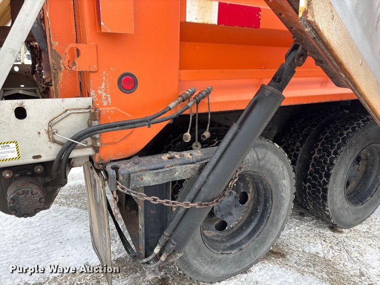 image for item DT6473 2011 International 7600 dump truck