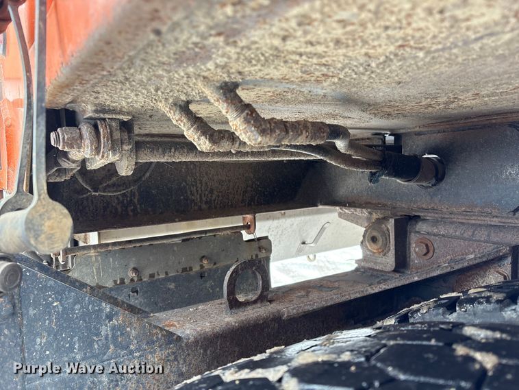 image for item DT6473 2011 International 7600 dump truck