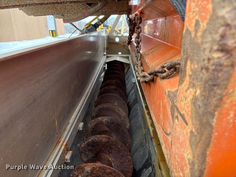 image for item DT6473 2011 International 7600 dump truck