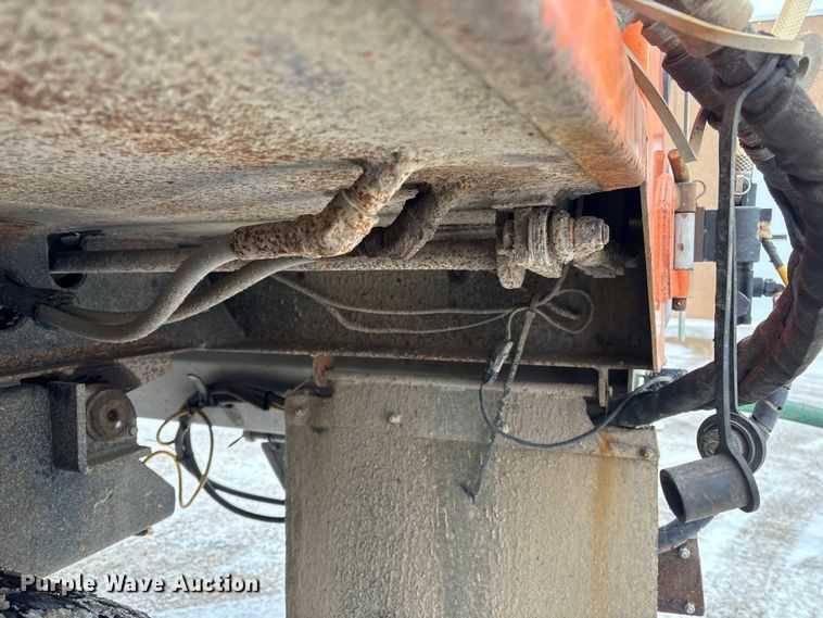 image for item DT6473 2011 International 7600 dump truck