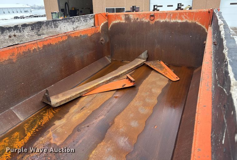 image for item DT6473 2011 International 7600 dump truck