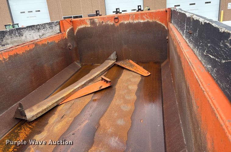 image for item DT6473 2011 International 7600 dump truck