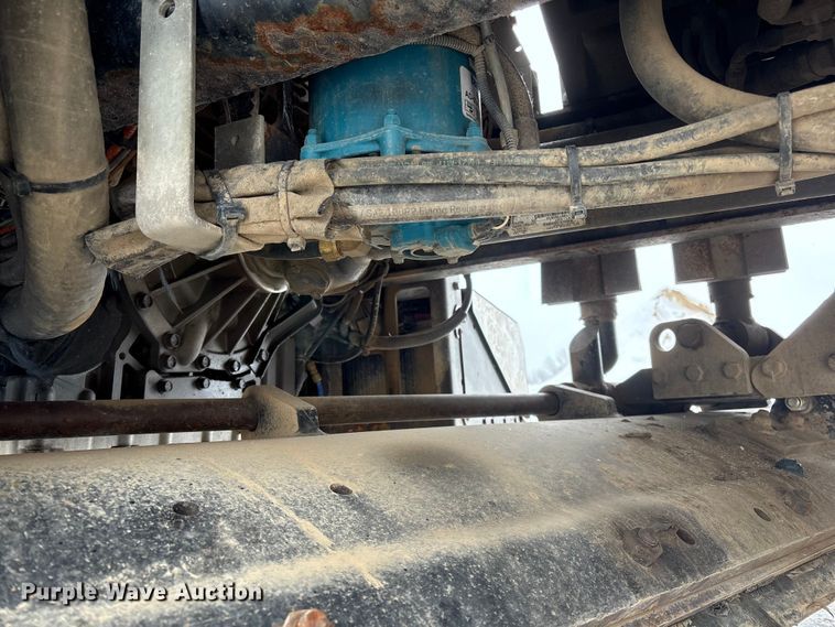 image for item DT6473 2011 International 7600 dump truck