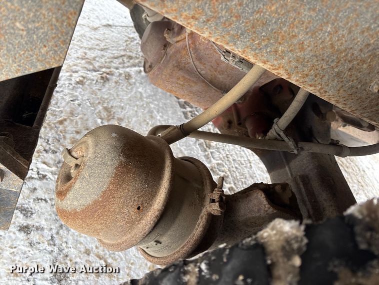 image for item DT6473 2011 International 7600 dump truck