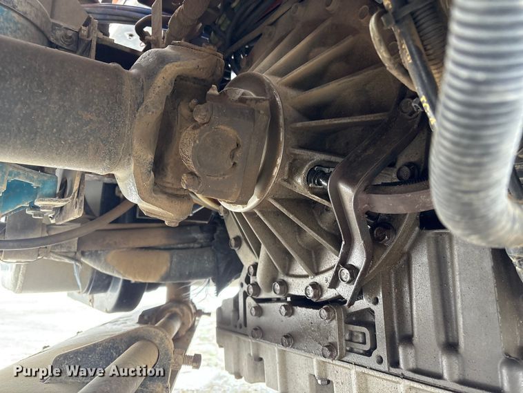 image for item DT6473 2011 International 7600 dump truck