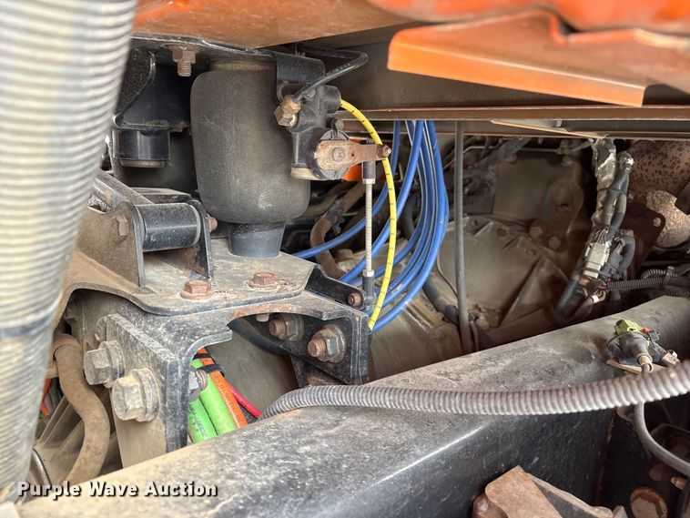 image for item DT6473 2011 International 7600 dump truck