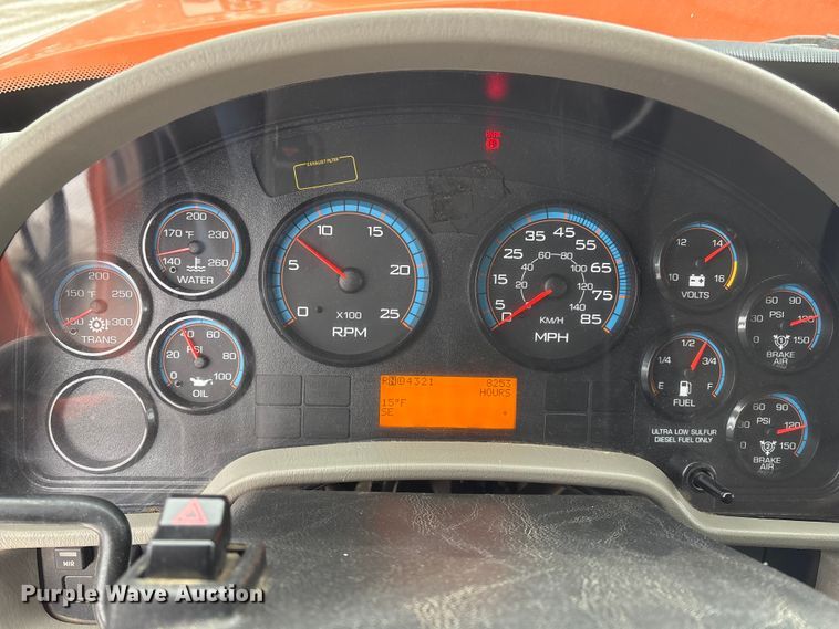 image for item DT6473 2011 International 7600 dump truck