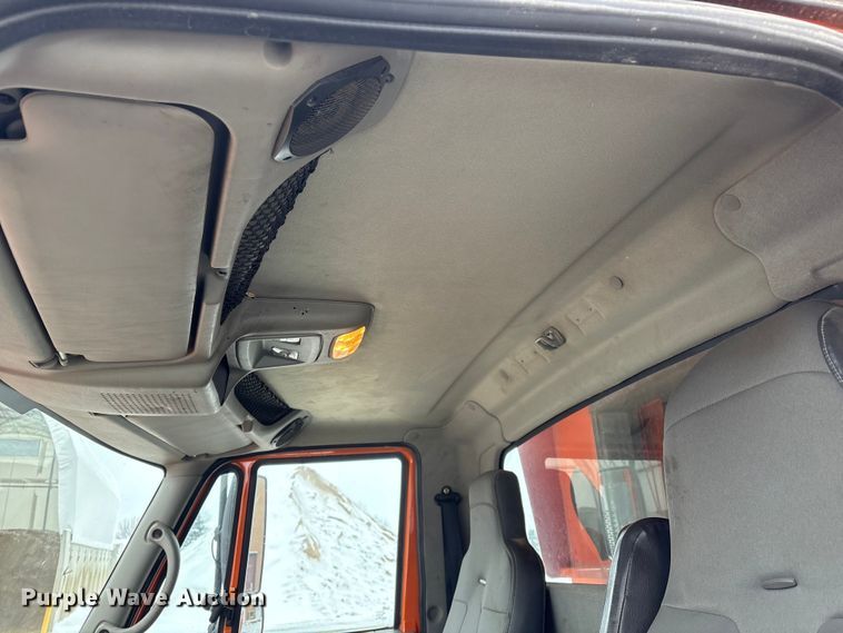 image for item DT6473 2011 International 7600 dump truck