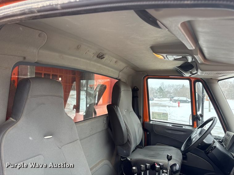 image for item DT6473 2011 International 7600 dump truck