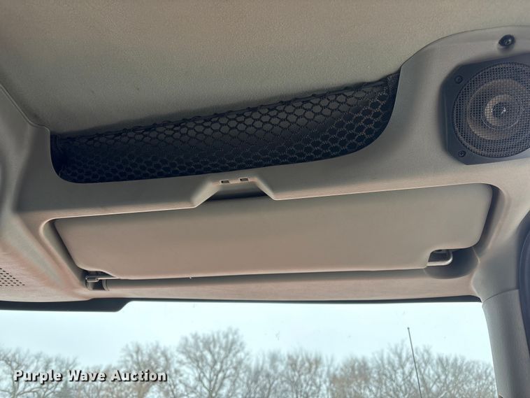 image for item DT6473 2011 International 7600 dump truck