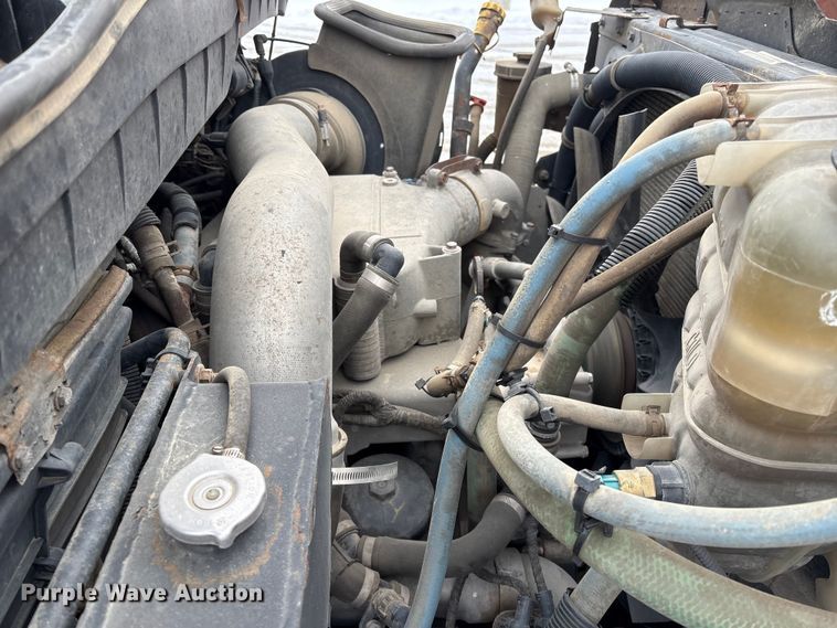 image for item DT6473 2011 International 7600 dump truck