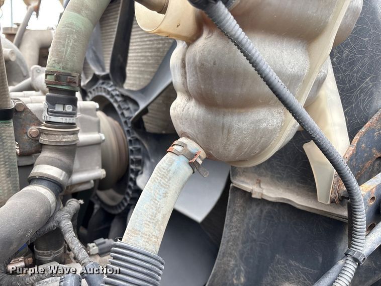 image for item DT6473 2011 International 7600 dump truck