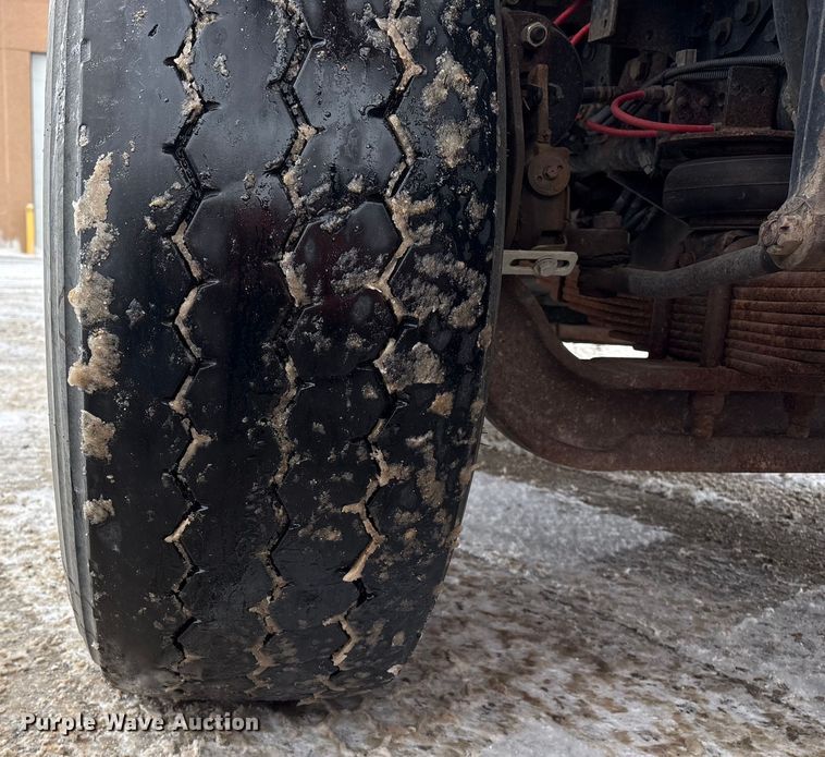 image for item DT6473 2011 International 7600 dump truck