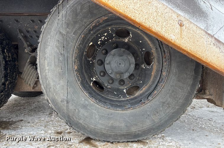 image for item DT6473 2011 International 7600 dump truck