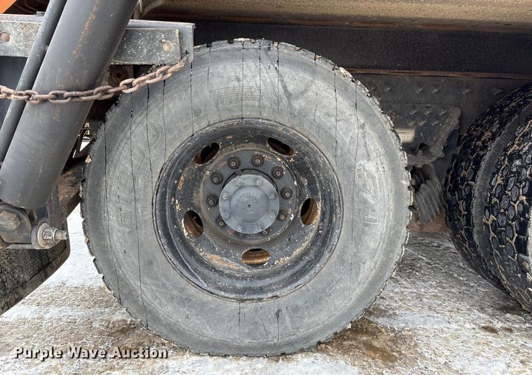 image for item DT6473 2011 International 7600 dump truck