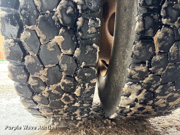 image for item DT6473 2011 International 7600 dump truck