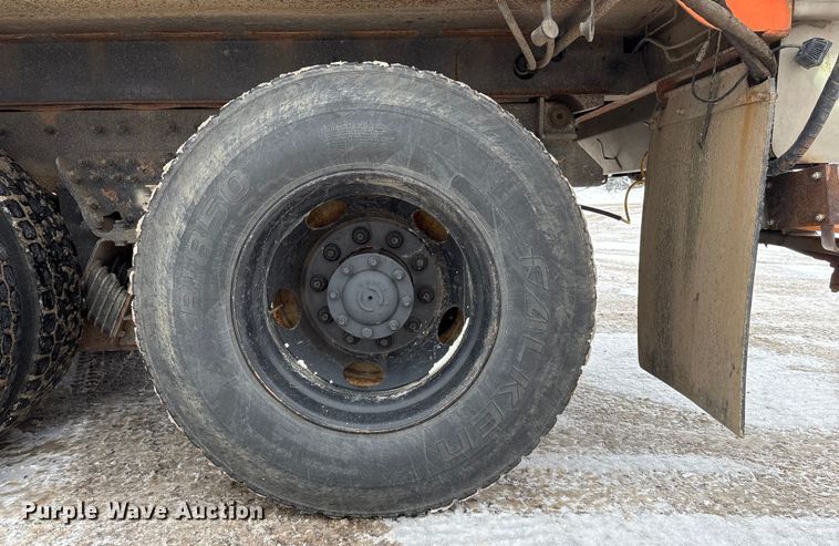 image for item DT6473 2011 International 7600 dump truck