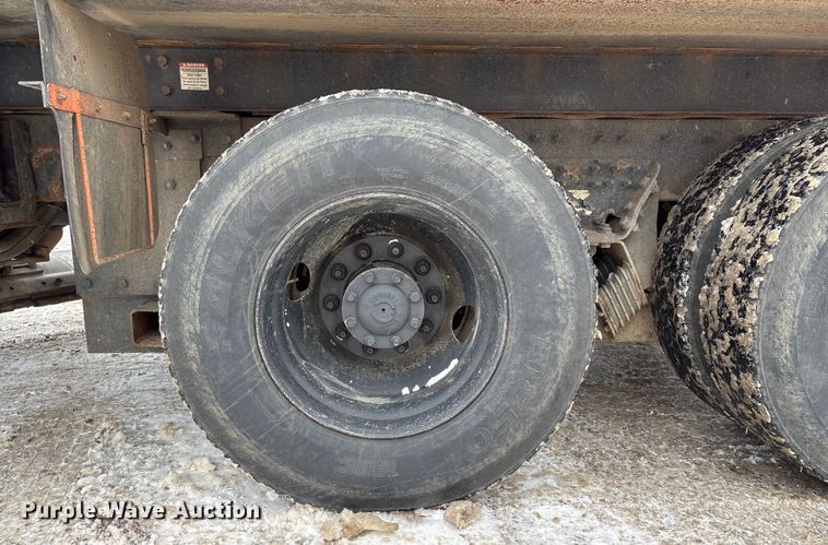 image for item DT6473 2011 International 7600 dump truck