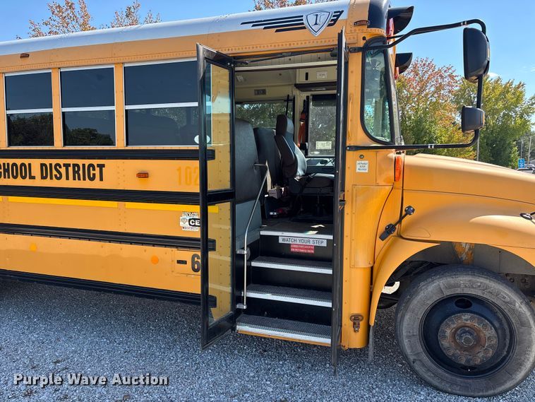 image for item DU1432 2012 IC PB105 school bus