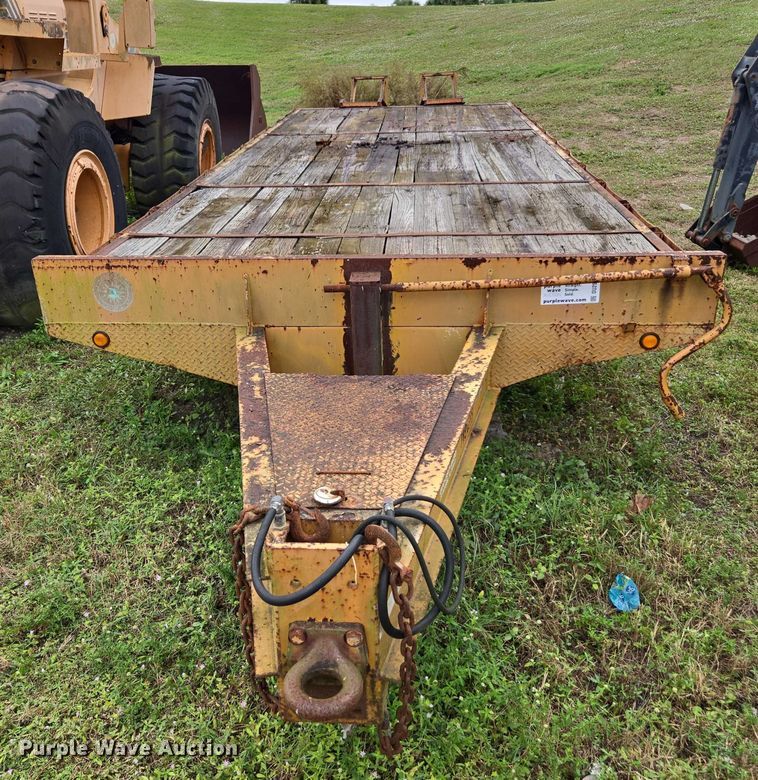 image for item DU2582 2002 Rolls Rite equipment trailer