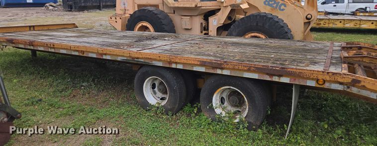 image for item DU2582 2002 Rolls Rite equipment trailer