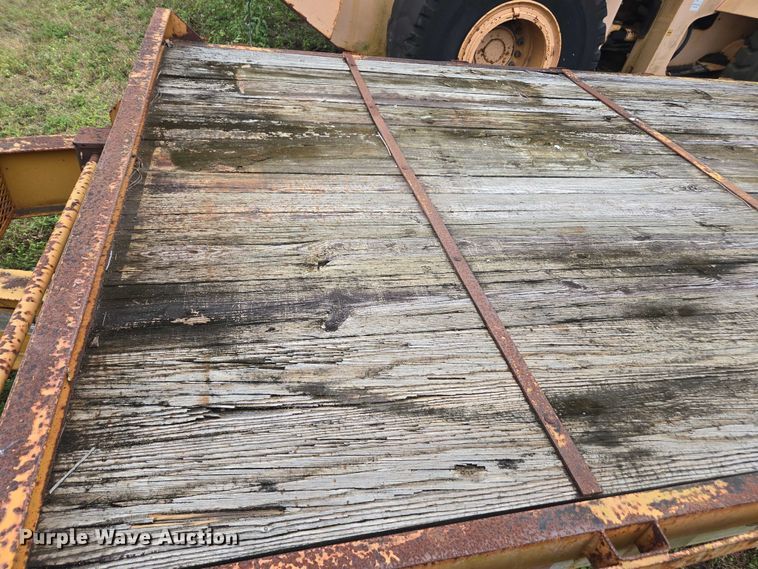 image for item DU2582 2002 Rolls Rite equipment trailer