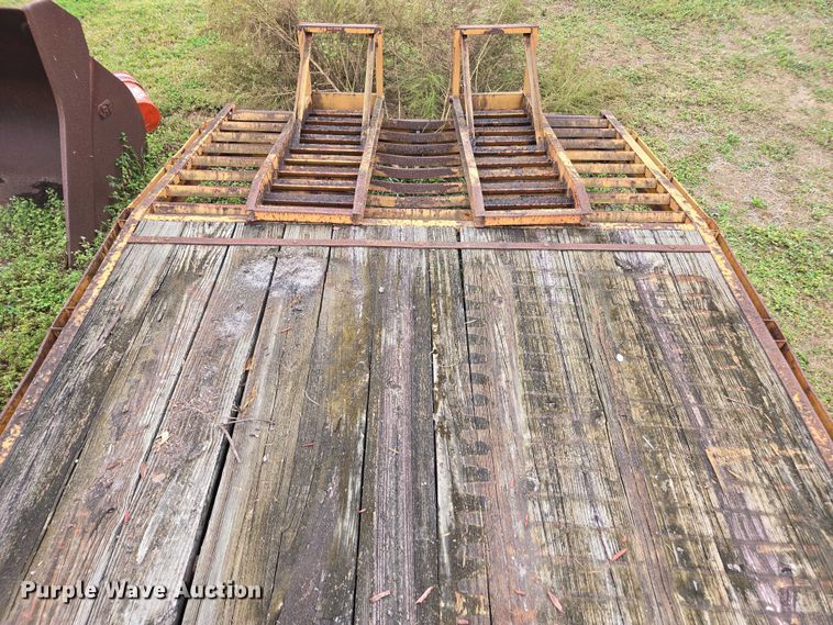 image for item DU2582 2002 Rolls Rite equipment trailer