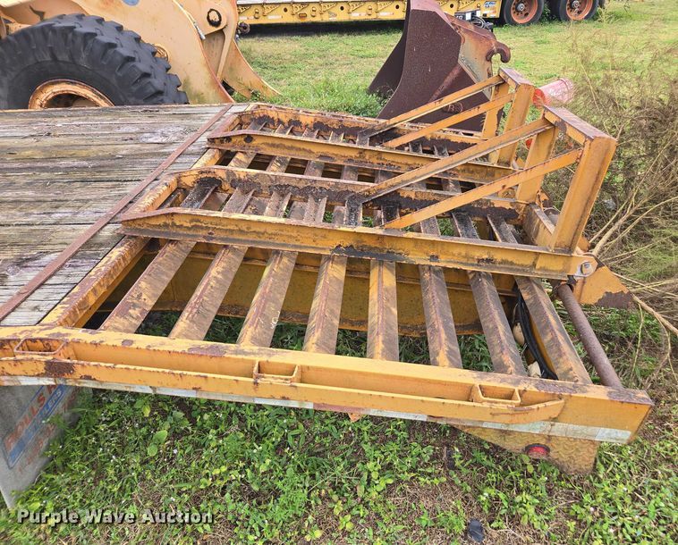 image for item DU2582 2002 Rolls Rite equipment trailer