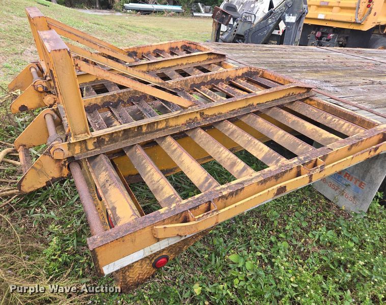 image for item DU2582 2002 Rolls Rite equipment trailer