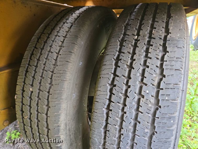 image for item DU2582 2002 Rolls Rite equipment trailer