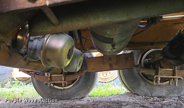 image for item DU2582 2002 Rolls Rite equipment trailer