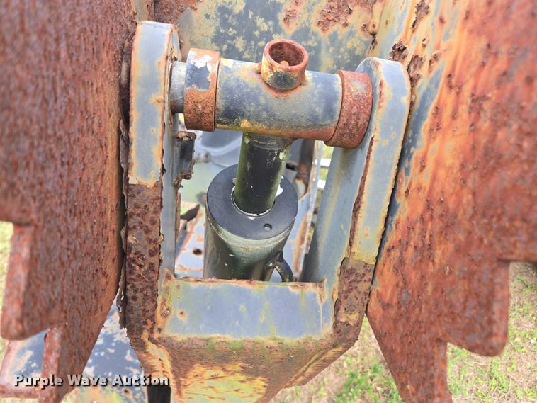 image for item DU2583 New Holland 609 skid steer backhoe