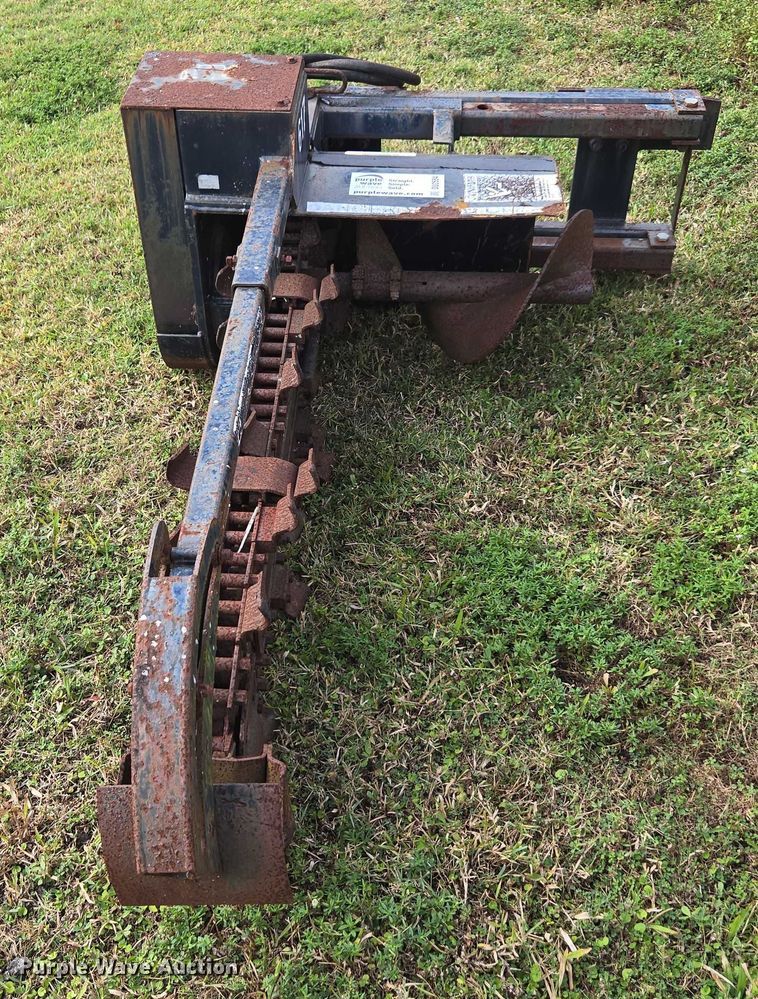 image for item DU2584 Bradco 617 skid steer trencher