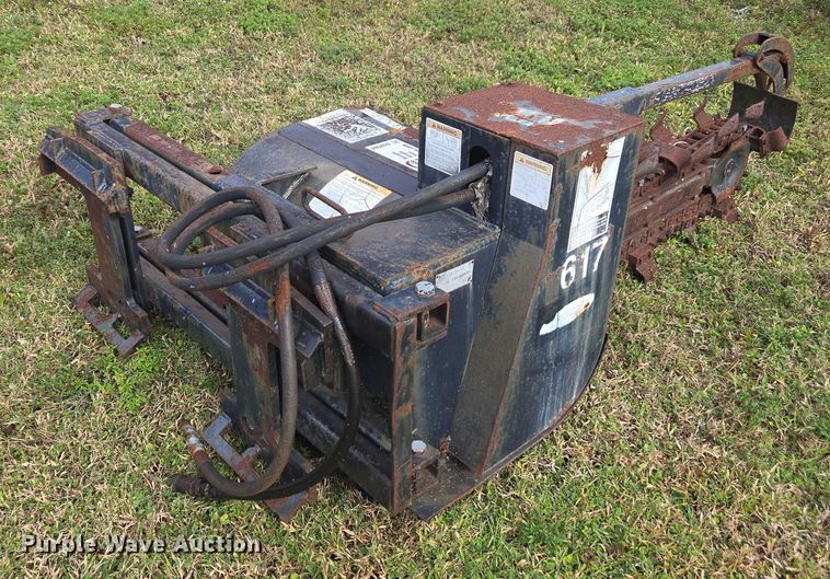 image for item DU2584 Bradco 617 skid steer trencher