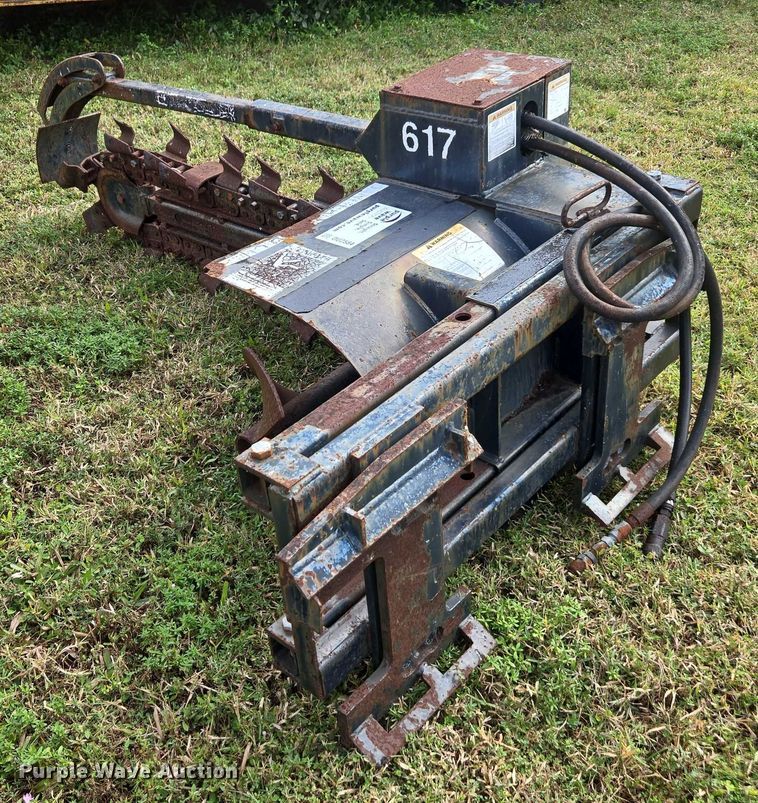image for item DU2584 Bradco 617 skid steer trencher