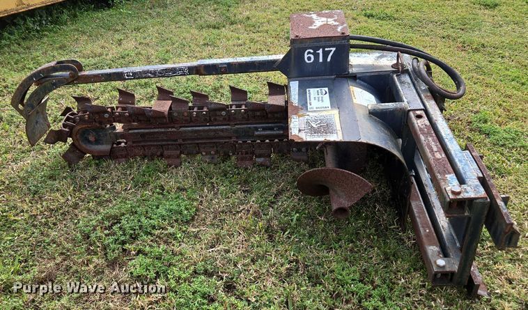 image for item DU2584 Bradco 617 skid steer trencher