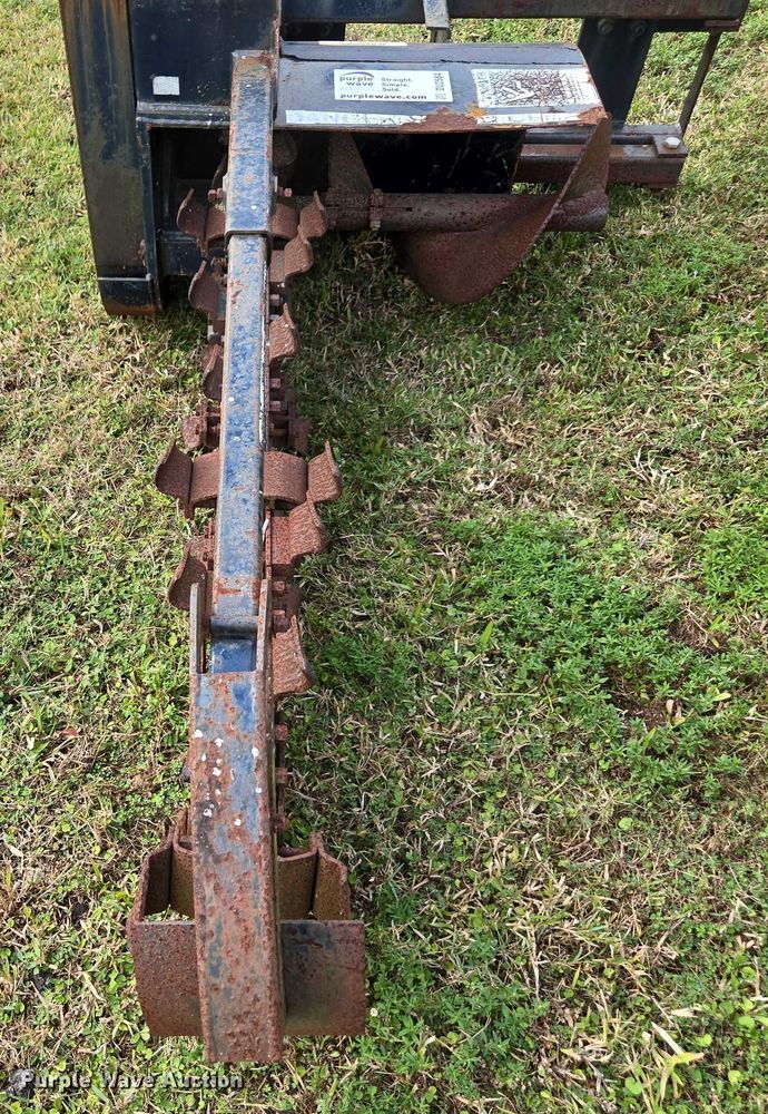 image for item DU2584 Bradco 617 skid steer trencher