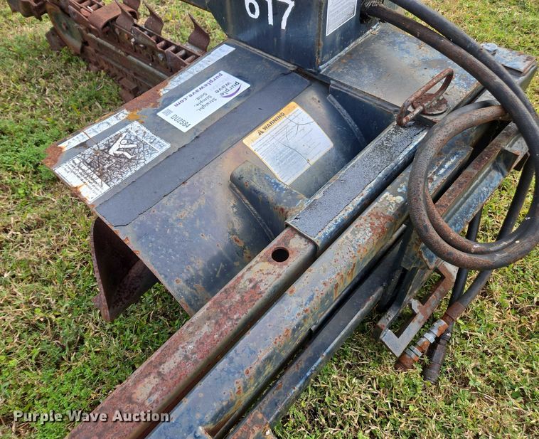 image for item DU2584 Bradco 617 skid steer trencher