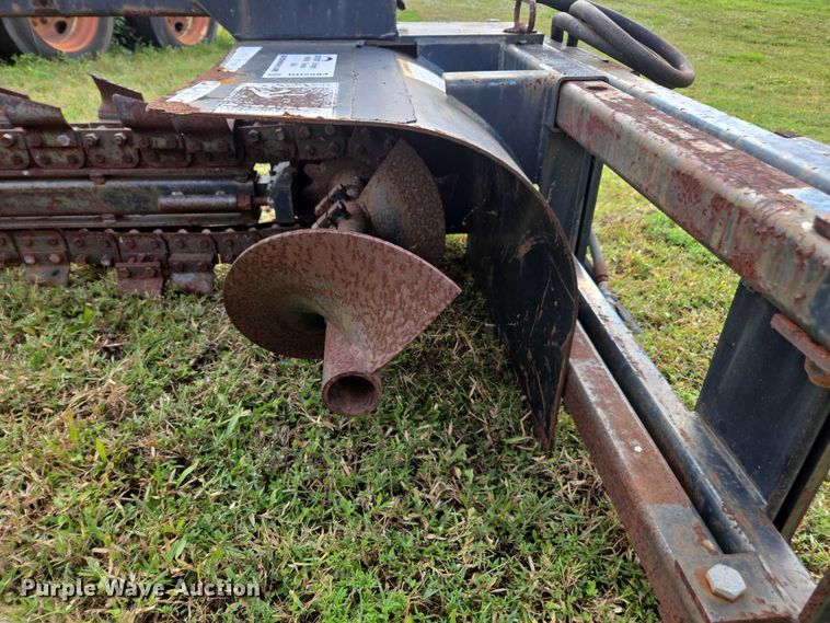 image for item DU2584 Bradco 617 skid steer trencher