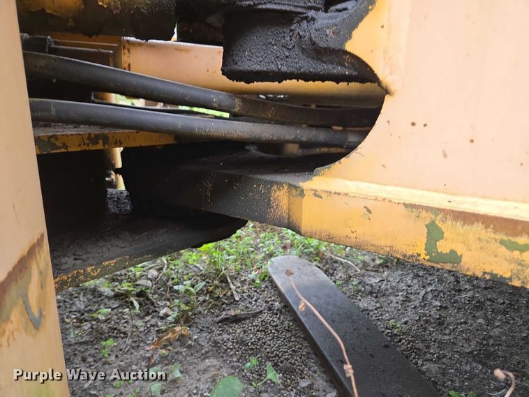 image for item DU2585 2001 Case 821C wheel loader