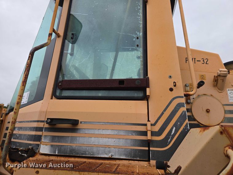 image for item DU2585 2001 Case 821C wheel loader