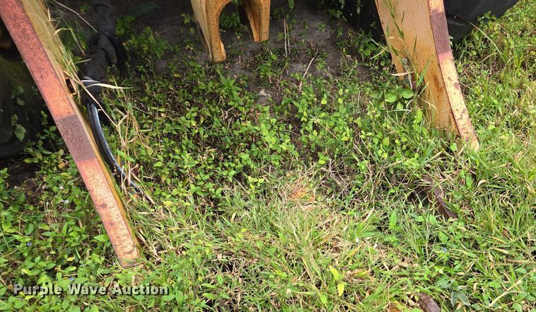 image for item DU2585 2001 Case 821C wheel loader