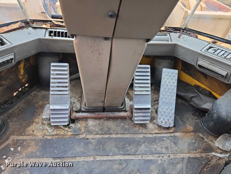 image for item DU2585 2001 Case 821C wheel loader