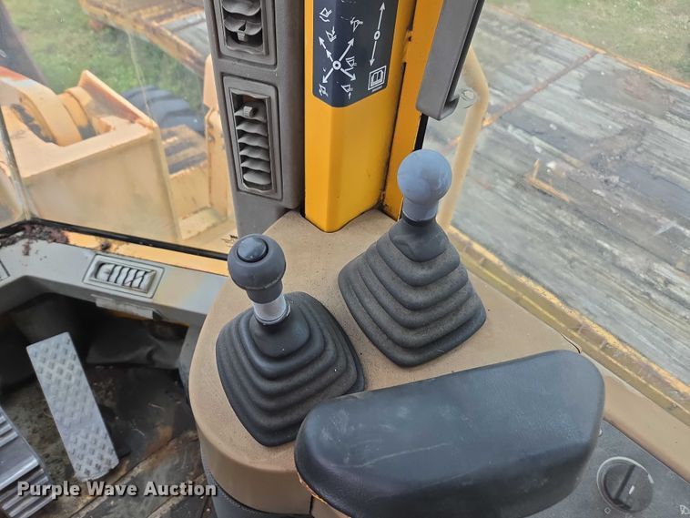 image for item DU2585 2001 Case 821C wheel loader