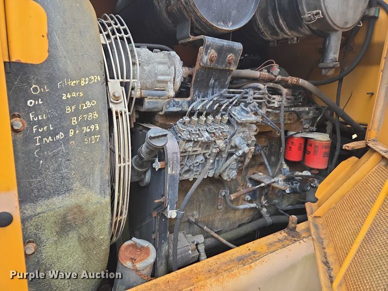 image for item DU2585 2001 Case 821C wheel loader