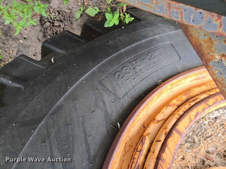 image for item DU2585 2001 Case 821C wheel loader